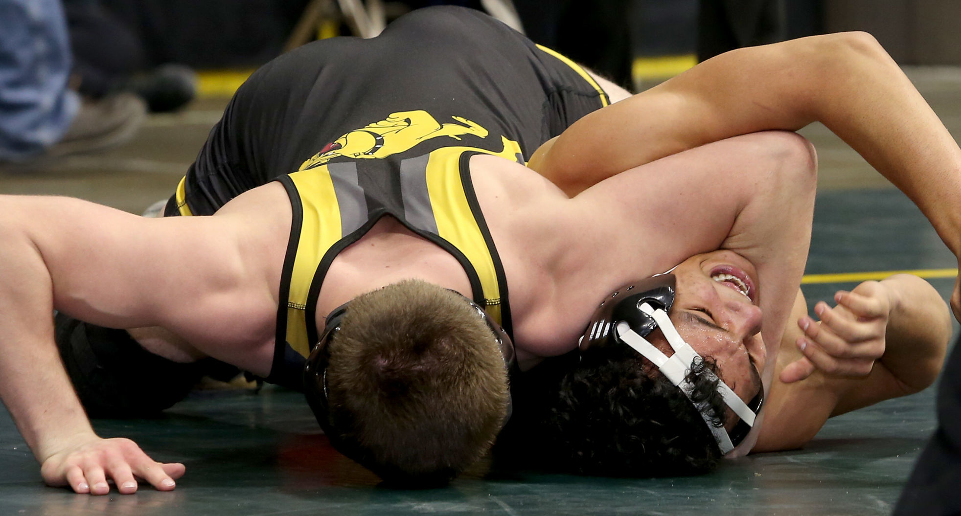 021419-qct-IA-HS-Wrestling-017